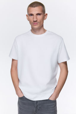 H&M - Men White Slim Fit T-Shirt