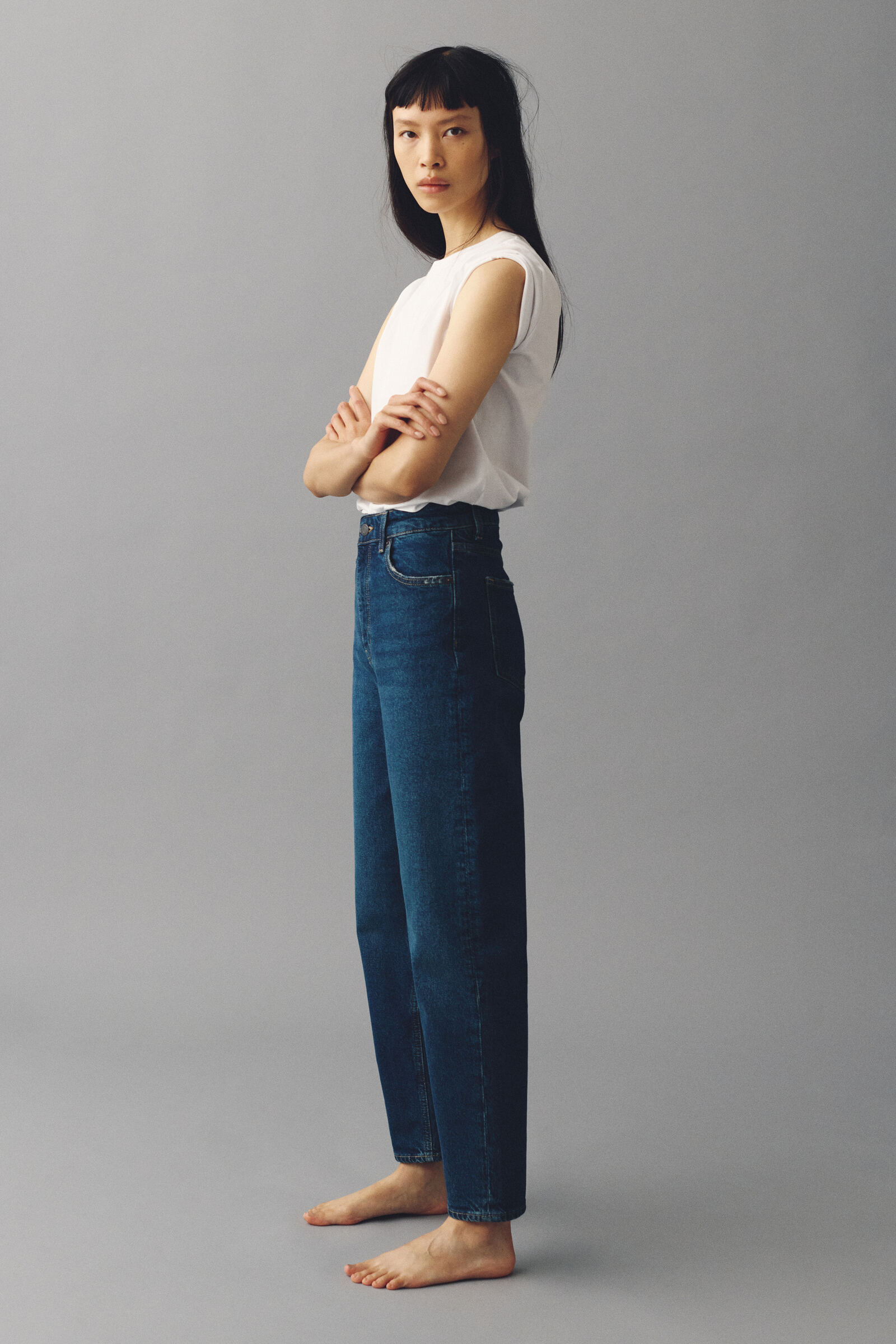 h&m Women Blue Slim Fit Mom High Ankle Jeans-picture-44