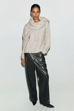 H&M - Women Beige Knitted Jumper