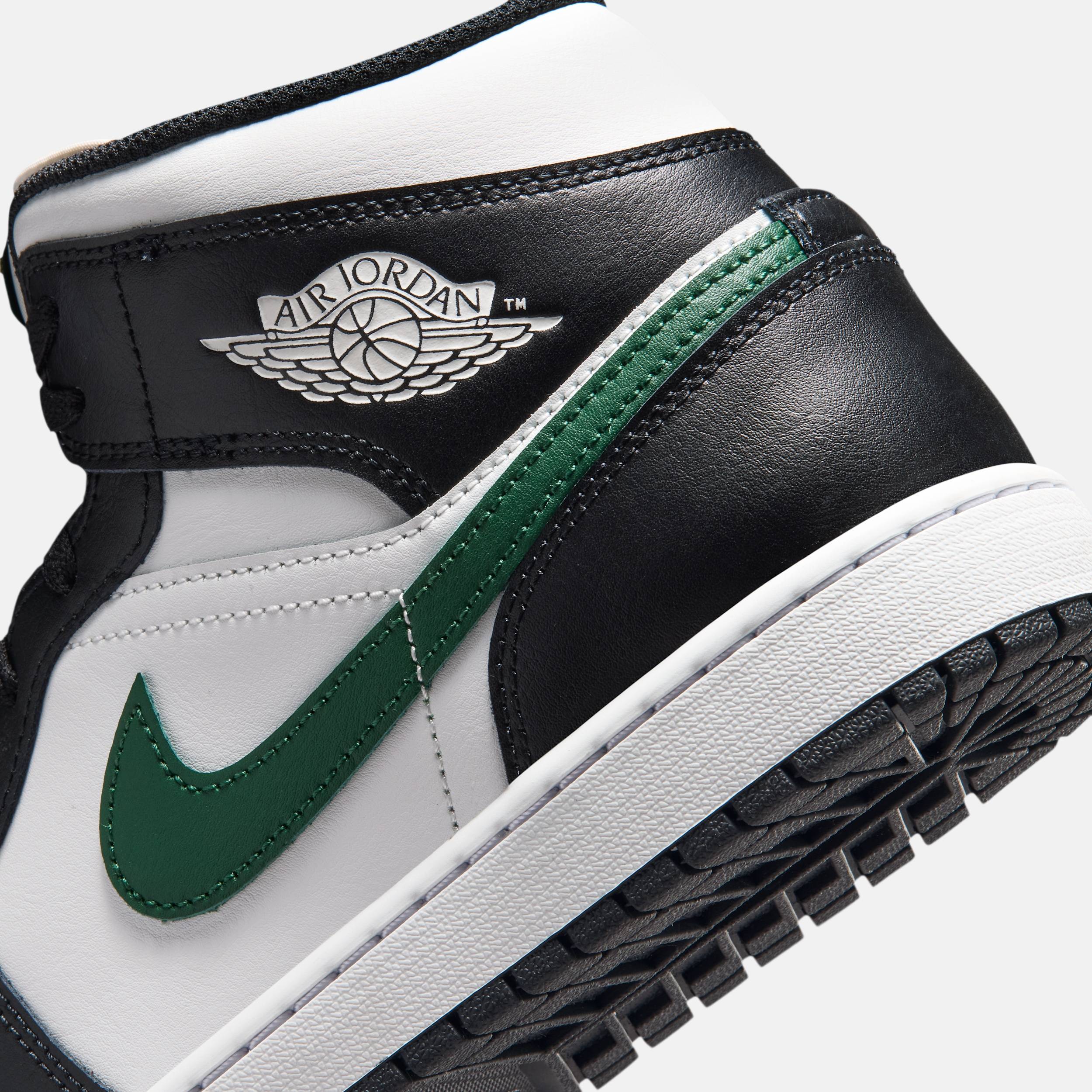 Buy Air Jordan 1 Mid Men's Shoes Online | Nike India