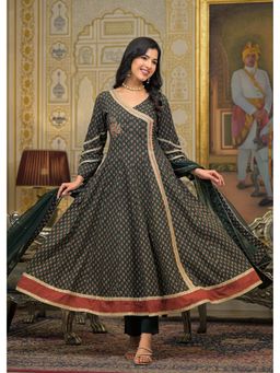 Aavanya - Women Green Cotton Floral Angarkha Kurta with Pant and Dupatta