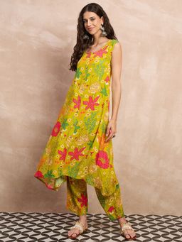 InWeave - Women Yellow Rayon Floral Kurta with Pant