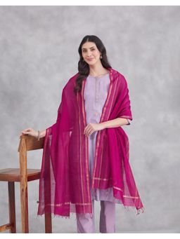 Fabindia - Magenta Cotton Silk Maheshwari Woven Zari Dupatta