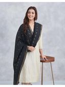 Black color option, Currently selected