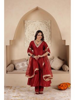 SAJILO - Maroon Dupian Lace Work Kurta with Pant and Dupatta