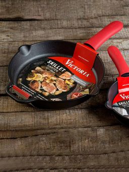 Victoria - Silicone Cast Iron Handle Cover. For 10 To 12 Inch Skillets, Large, Red