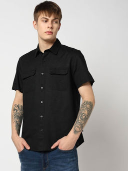 GAP - Men's Spread Collar Half Shirt