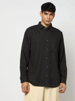 GAP - Men's Relaxed Fit Full Sleeve Spread Collar Shirt