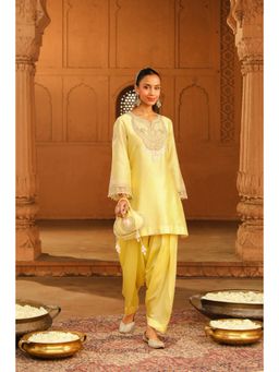 Sheetal Batra - Yellow Short Kurta With Salwar (Set of 2)