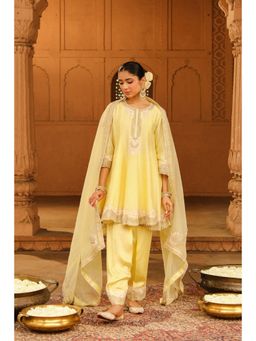 Sheetal Batra - Yellow Short Kurta With Salwar And Dupatta (Set of 3)