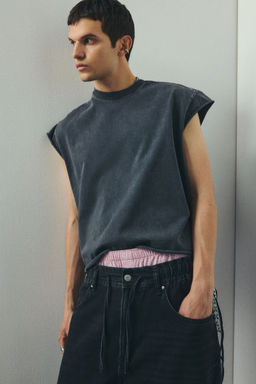 H&M - Men Black Oversized Fit Vest Top