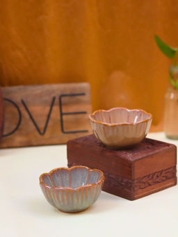 WEAVING HOMES - Rust Sheer Kurma Bowl