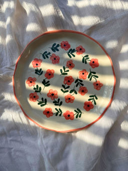 WEAVING HOMES - Beige Poppy Flower Snack Plate