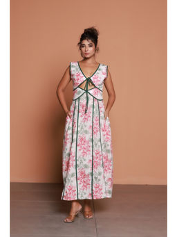 Moonstruck - White Contrast Piping Upper Waist Cut-Out V-Neck Maxi Dress