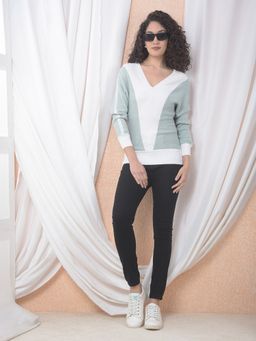 CRIMSOUNE CLUB - Women's Colorblocked V-Neck Green Sweater