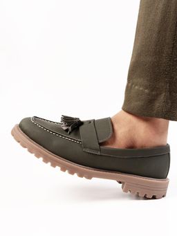 Monkstory - Olive Cosmopolitan Urban Tassel Loafers