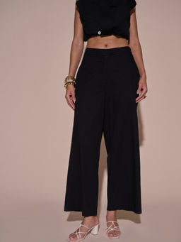 Style Island - Black Elsa Solid Pant
