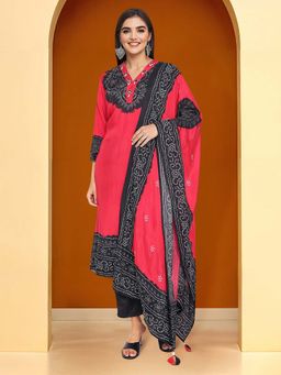 ISHIN - Women Red Muslin Kurta with Pant & Dupatta (Set of 3)