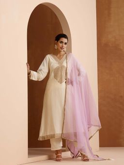 ISHIN - Women Off White Velvet Kurta with Pant & Dupatta (Set of 3)