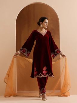 ISHIN - Women Maroon Velvet Kurta with Pant & Dupatta (Set of 3)