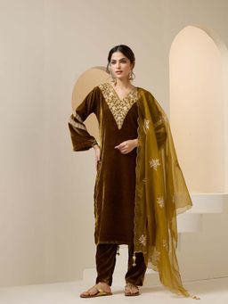 ISHIN - Women Olive Velvet Organza Kurta with Pant & Dupatta (Set of 3)