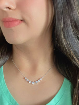 Mon Tresor - Graded Round Solitaire Necklace - White