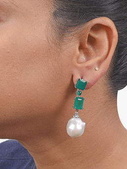 Mon Tresor - Double Emerald Gemstones With Baroque Pearl Drop Earrings - Green