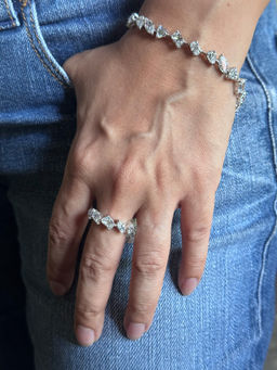 Mon Tresor - Segmented Assorted Diamond Bracelet - White