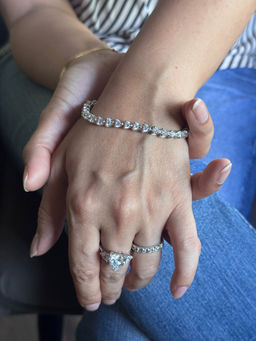 Mon Tresor - Heart Solitaire Tennis Bracelet - White