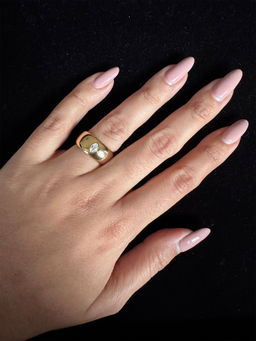 Mon Tresor - Unisex Thick White Ring Inlaid Oval Diamond (7)