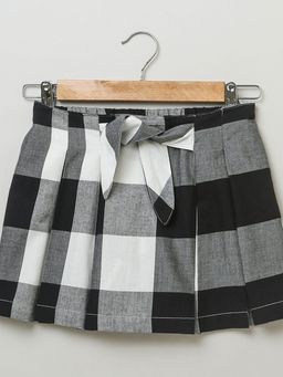 SWEETLIME BY AS - Yarn Dyed White and Black Checks Skirt Cum Shorts