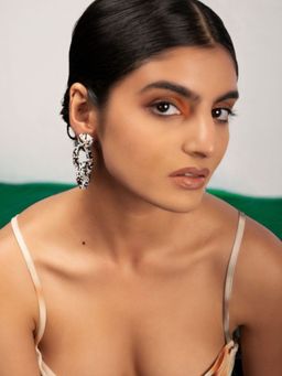 Priyaasi - Black Coloured Hongle Earrings