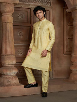 EKATVA ETHNIC - Yellow Men Chanderi Embroidery Kurta With Pyjama