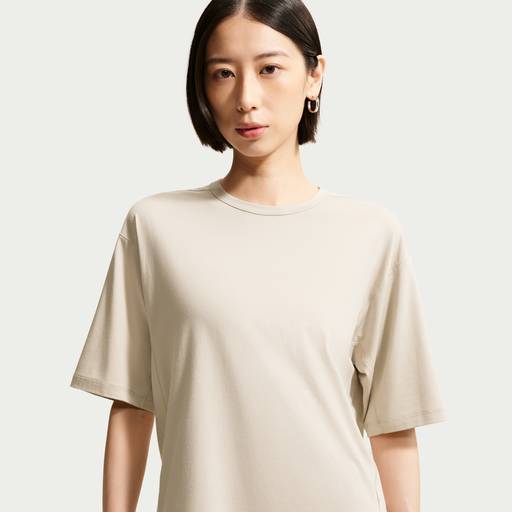 Nike 24.7 ImpossiblySoft Light - Women's Dri-FIT Short-Sleeve T-Shirt