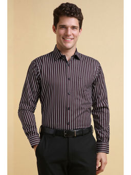 Allen Solly - Men Wine Slim Fit Stripe Shirt