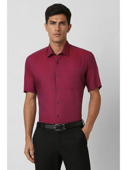 Van Heusen - Men Magenta Regular Fit Solid Shirt