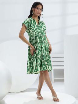 Libas - Green Printed Flared Cape Knee Length Dress