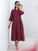 Maroon color option, Currently selected