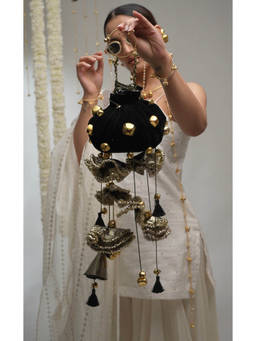 DaMAK - Black Swati Bag