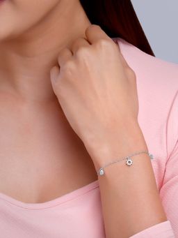 GIVA - 925 Silver Women Flower Charm Adjustable Bracelet