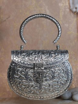 SWISNI - Silver Brass Clutch Bag