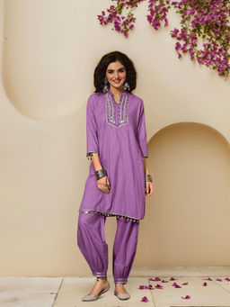 ISHIN - Yoke Embellished Mirror Work Kurta with Afghani Pant (Set of 2)
