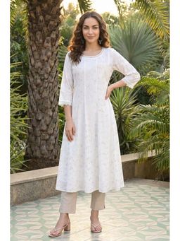 Aurelia - Women's White Embroidered Rayon Anarkali Kurta