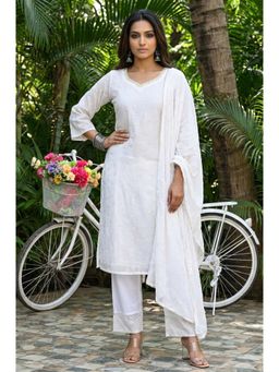 Aurelia - White Thread Embroidered Organza Straight Kurta With Pant & Dupatta