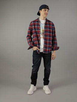 American Eagle - Men Burgundy Checks Full Sleeves Casual Shirt