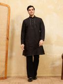 Black color option, Sold out, Currently selected