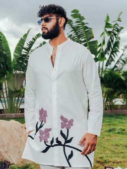 RE-FYND - White Embroidered Full Sleeves Kurta