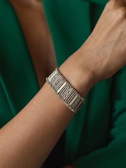 Shaya by CaratLane - Shreni Bracelet In Oxidised 925 Silver