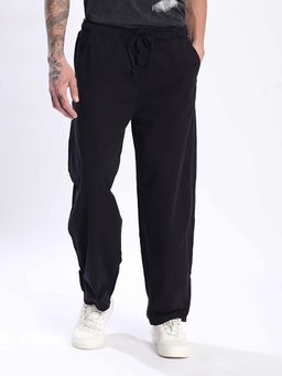 Bene Kleed - Men Black Cotton Solid Trouser