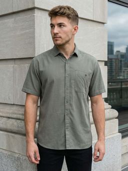 KUONS AVENUE - Men Green Corduroy Solid Shirt